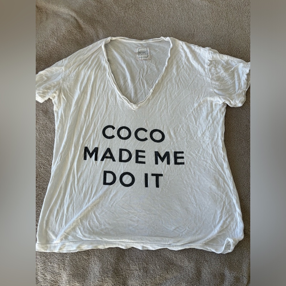 White Graphic Tee - Short Sleeve